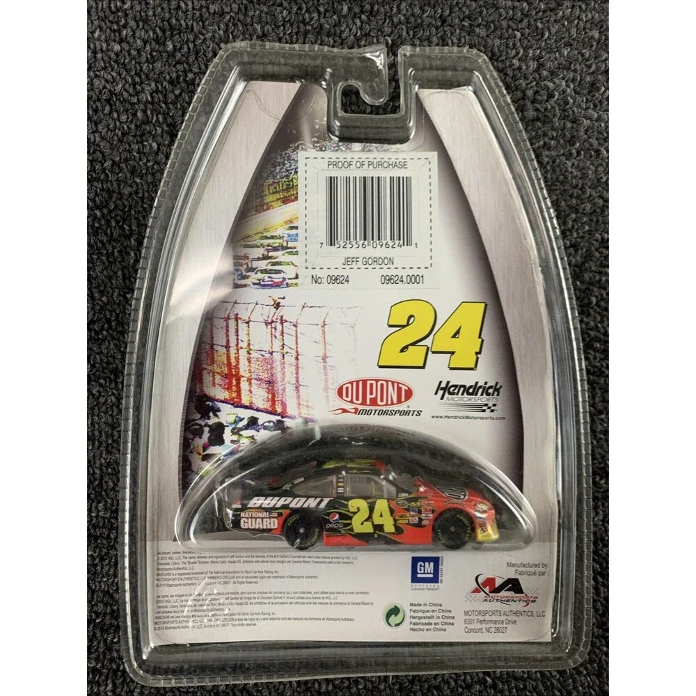 Jeff Gordon 1:64 Pit Cap Magnet NASCAR #24 National Guard Dupont Winners Circle